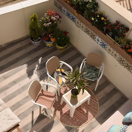 Apartment 5 Star Luxury Marina Penthouse - Stunning Sea Views And Prime Location