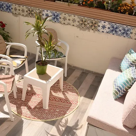 Apartment 5 Star Luxury Marina Penthouse - Stunning Sea Views And Prime Location *