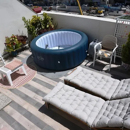 5 Star Luxury Marina Penthouse - Stunning Sea Views And Prime Location Apartment