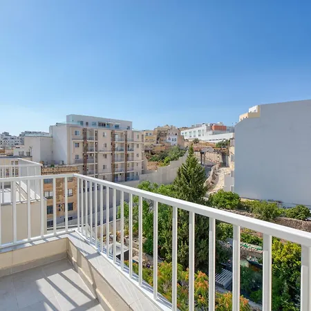 5 Star Luxury Marina Penthouse - Stunning Sea Views And Prime Location Apartment